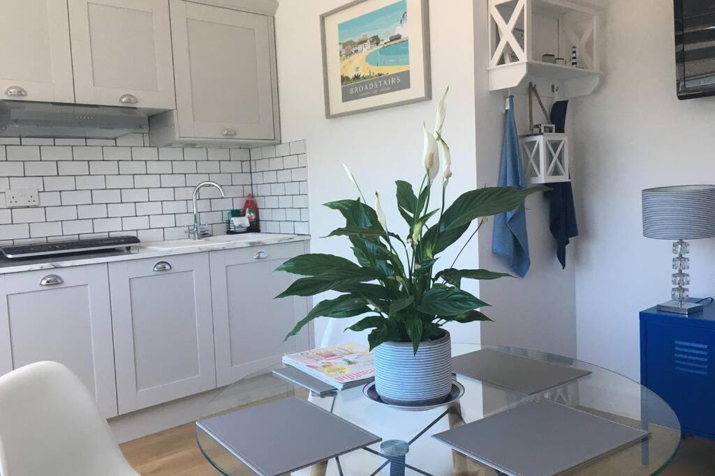 Stylish Holiday Let In Central Broadstairs Apartman Kültér fotó